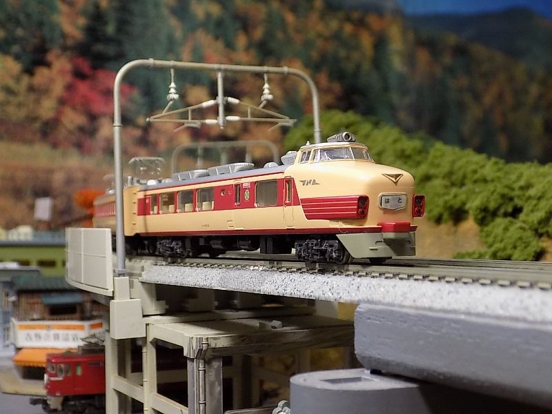 181系しおじ　はと　KATO。 Nゲージ KATO 10-352 181系「しおじ・はと」7両基本セット - YouTube