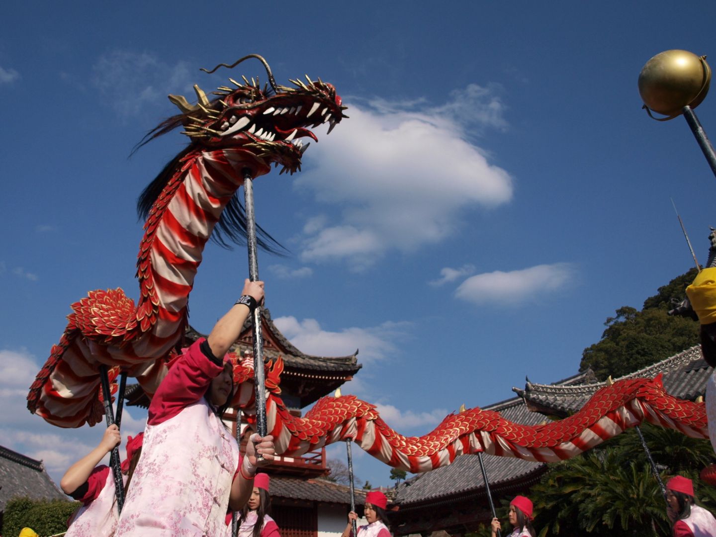 長崎燈會祭りの龍踊写真集