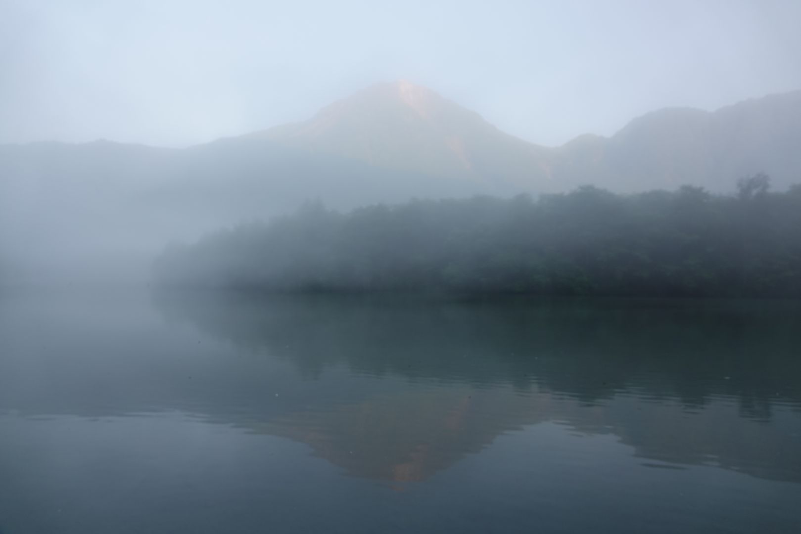 朝靄の大正池