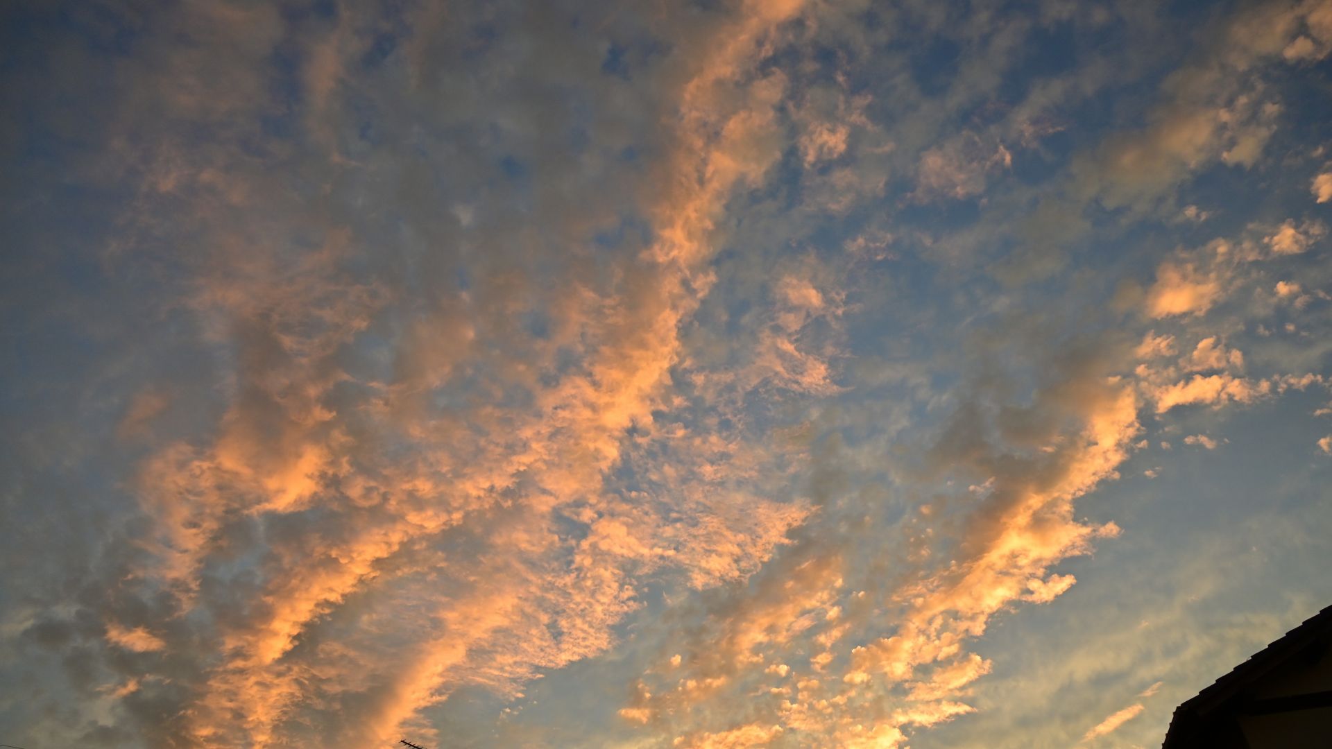 不穏な夕焼け